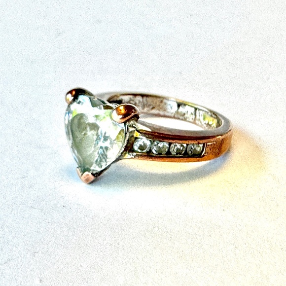 EDCO Chunky Crystal Heart Ring, Size 6, pls see video - Picture 4 of 10